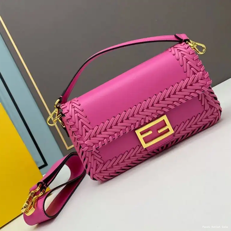 Cheap Rose Baguette Medium Fendi Leather Stitching Bag In 0604